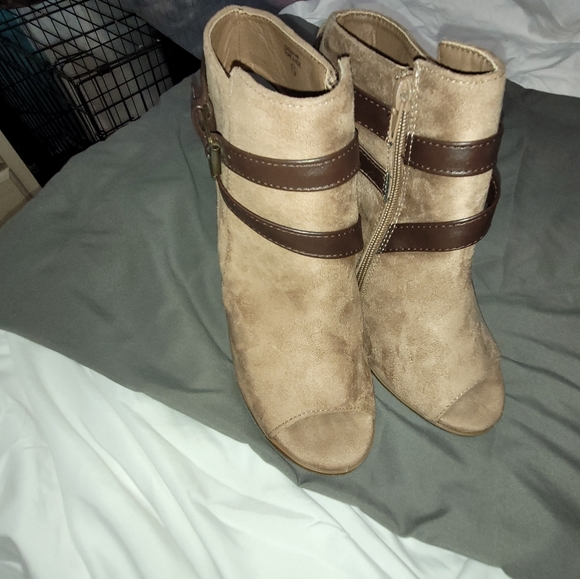Lov Mark Open Toe Suede Booties size 10 - Picture 2 of 13